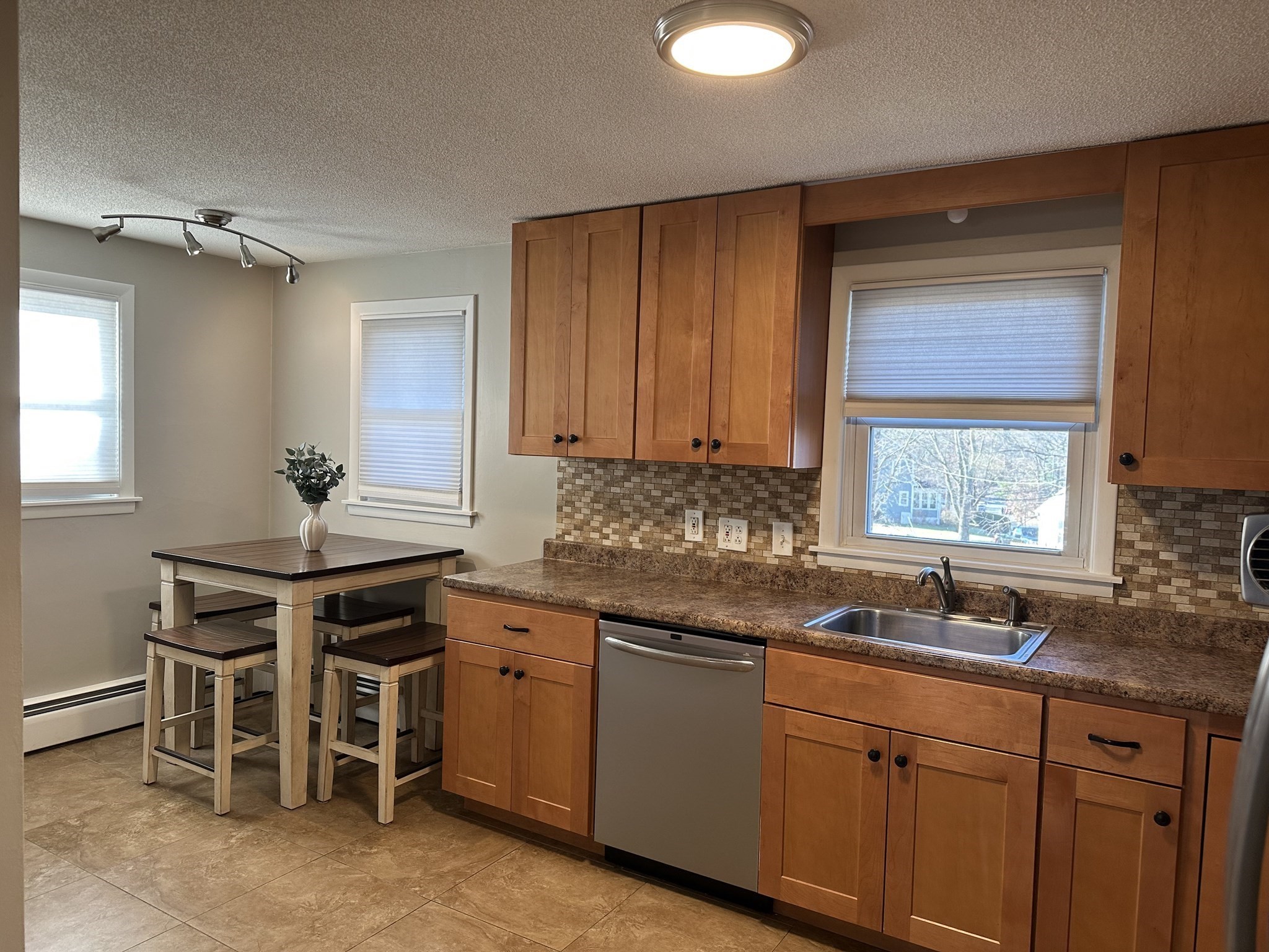 254 Hartwick St, Springfield, MA 01108 - Image 4