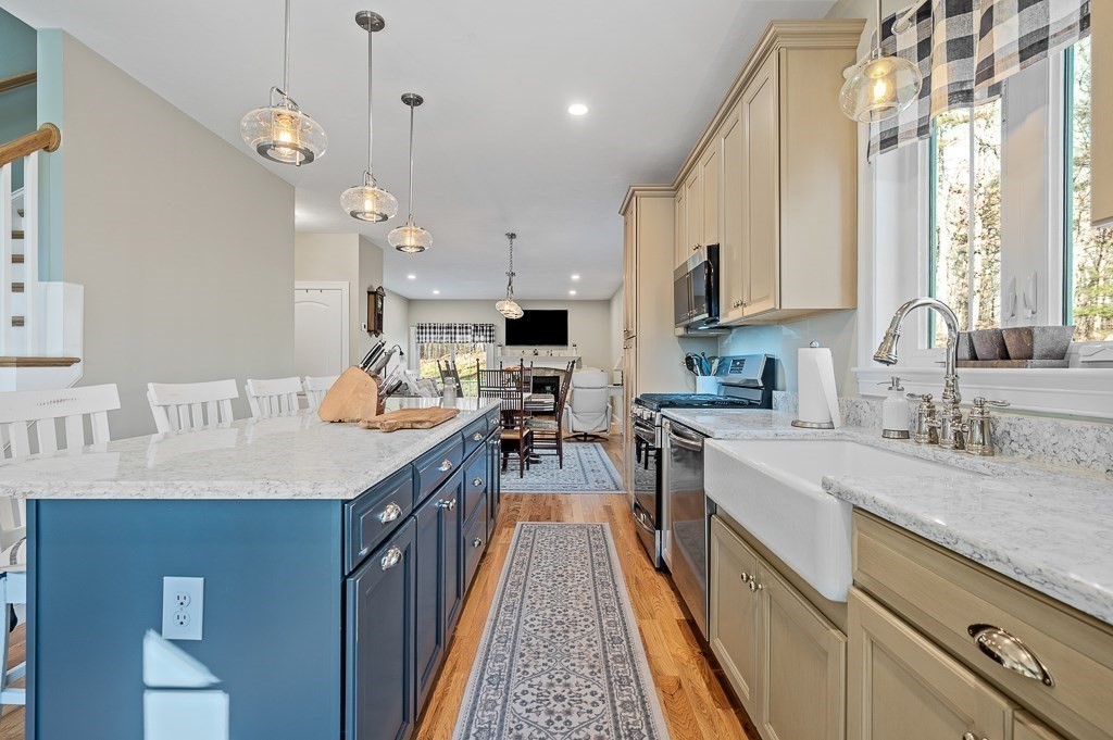 33 Brown Bear Ln Unit 33, Milford, MA 01757 - Image 5