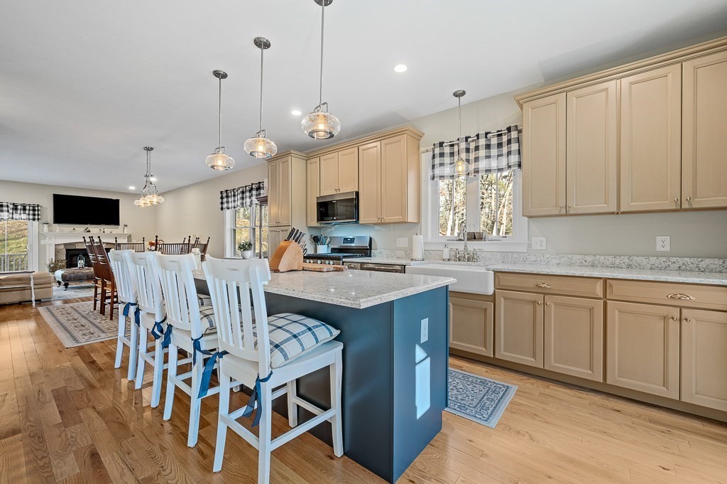 33 Brown Bear Ln Unit 33, Milford, MA 01757 - Image 6