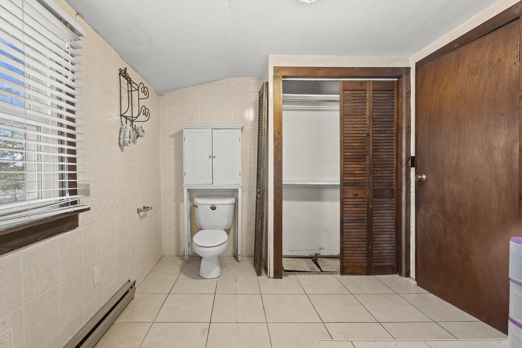 861 Grattan St, Chicopee, MA 01020 - Image 25