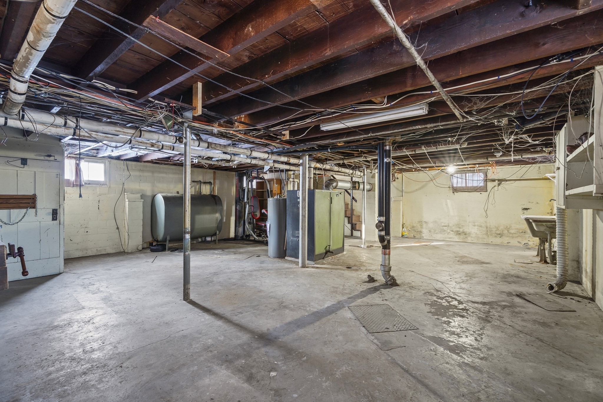 861 Grattan St, Chicopee, MA 01020 - Image 30