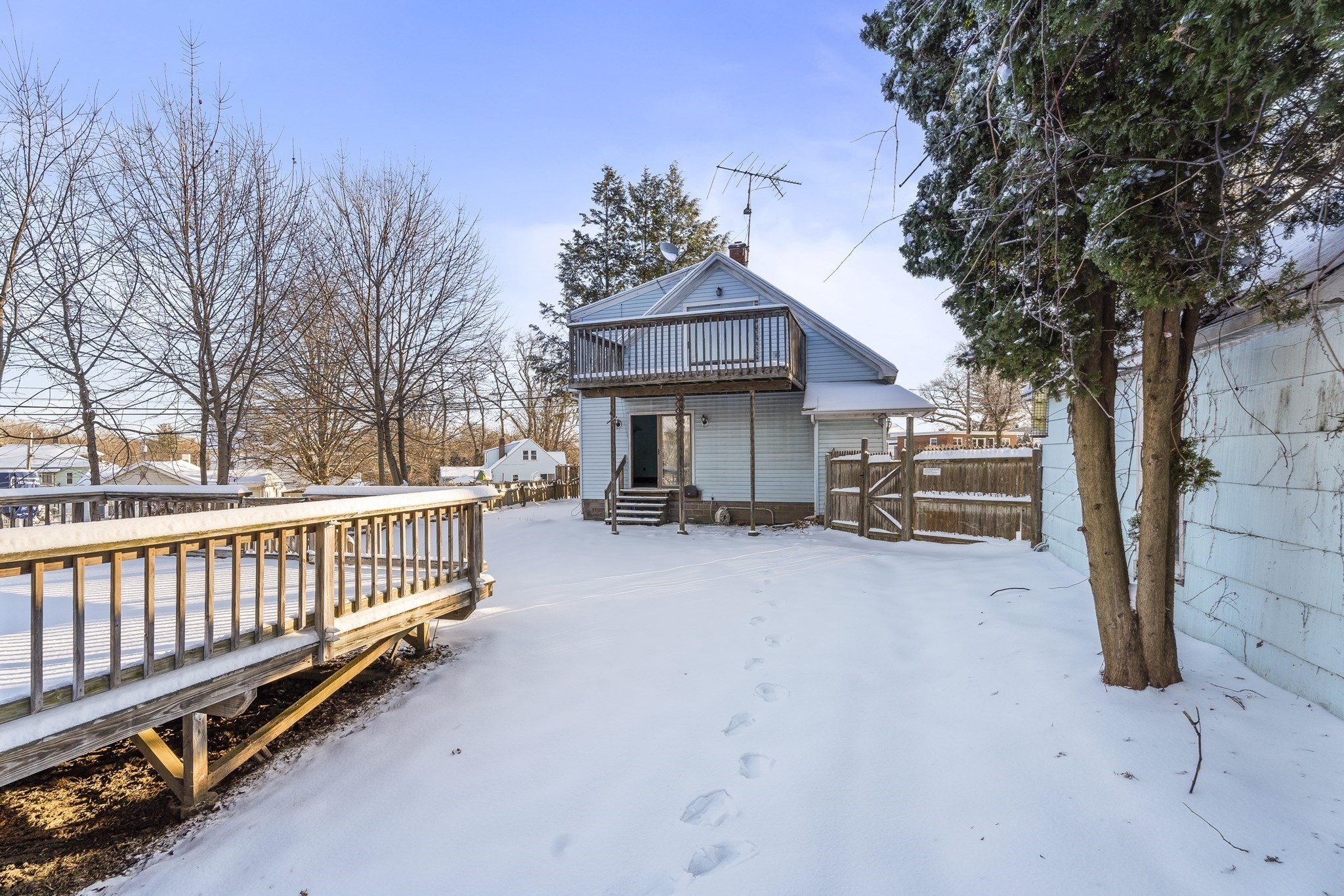 861 Grattan St, Chicopee, MA 01020 - Image 33