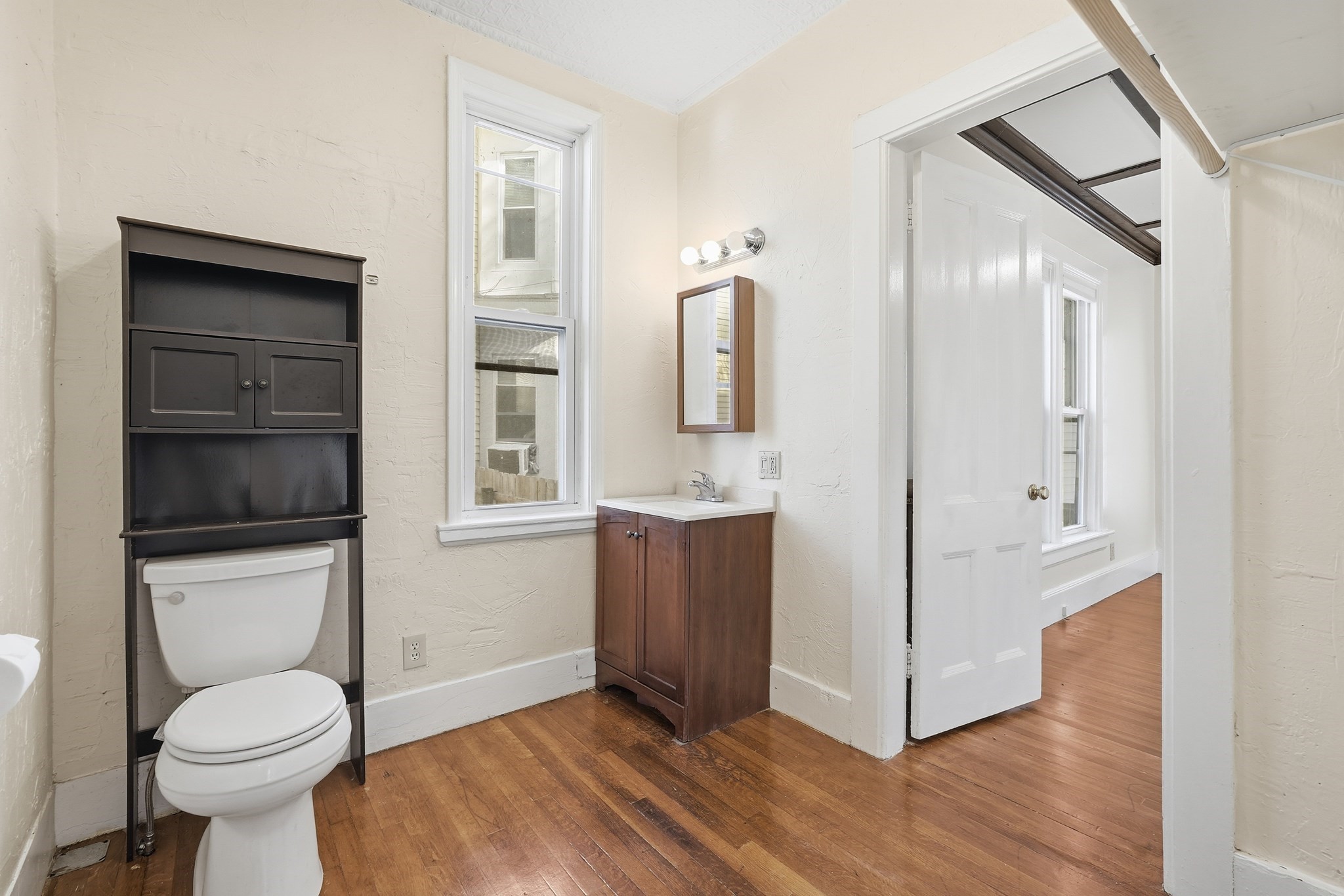 429 Pleasant St, Holyoke, MA 01040 - Image 24