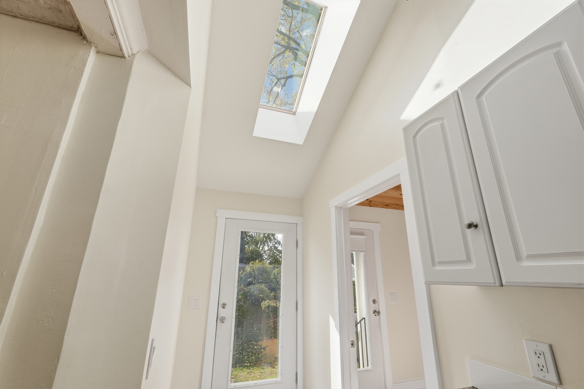 429 Pleasant St, Holyoke, MA 01040 - Image 25