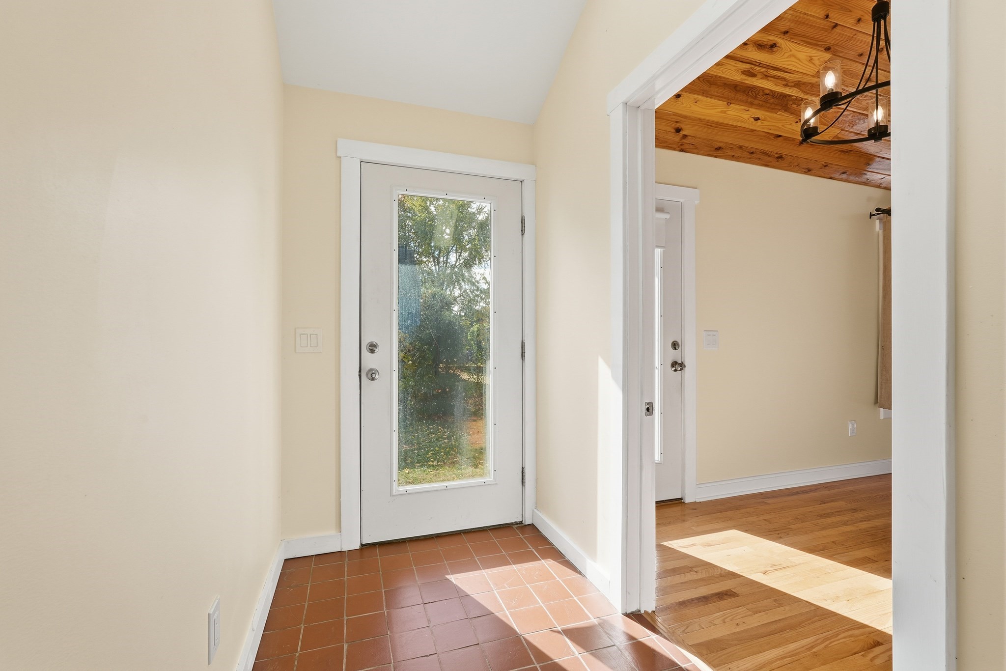 429 Pleasant St, Holyoke, MA 01040 - Image 26