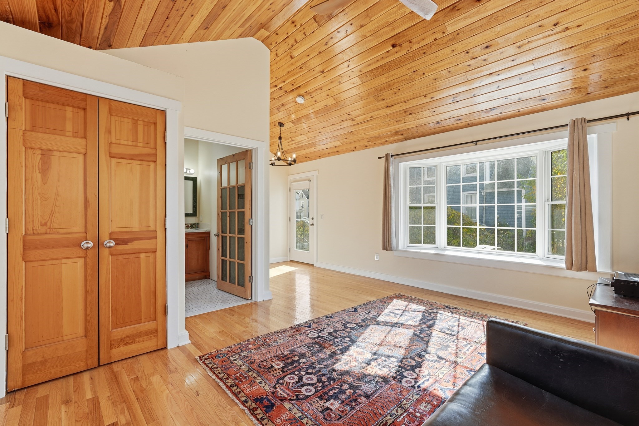 429 Pleasant St, Holyoke, MA 01040 - Image 30