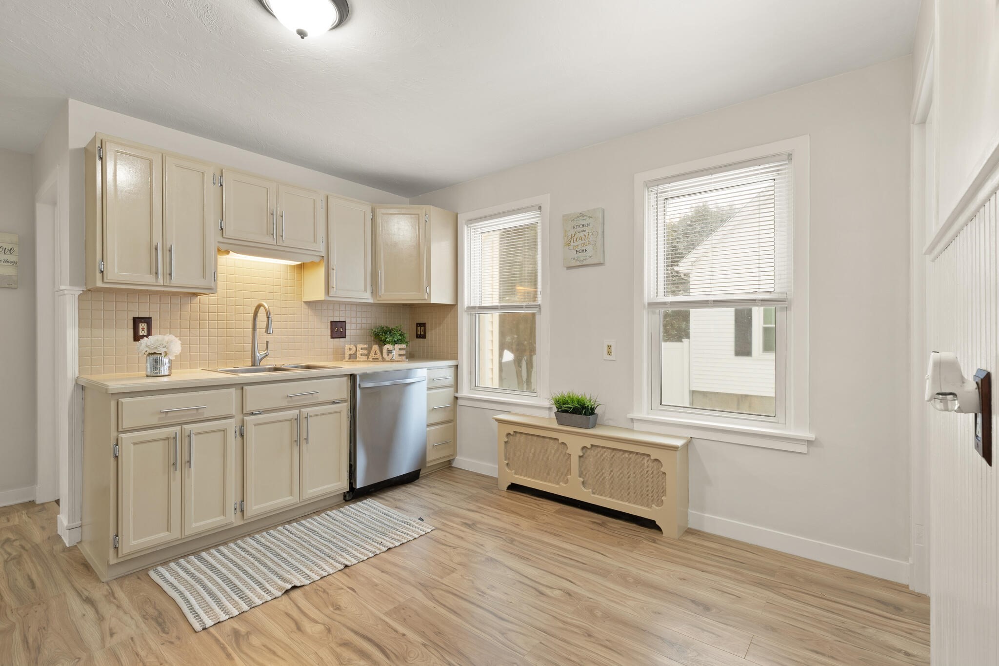 21 Healy Rd, Worcester, MA 01603 - Image 14