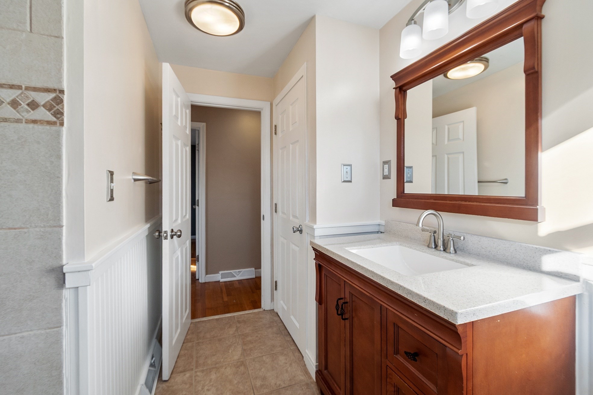 470 Trull Rd, Tewksbury, MA 01876 - Image 14