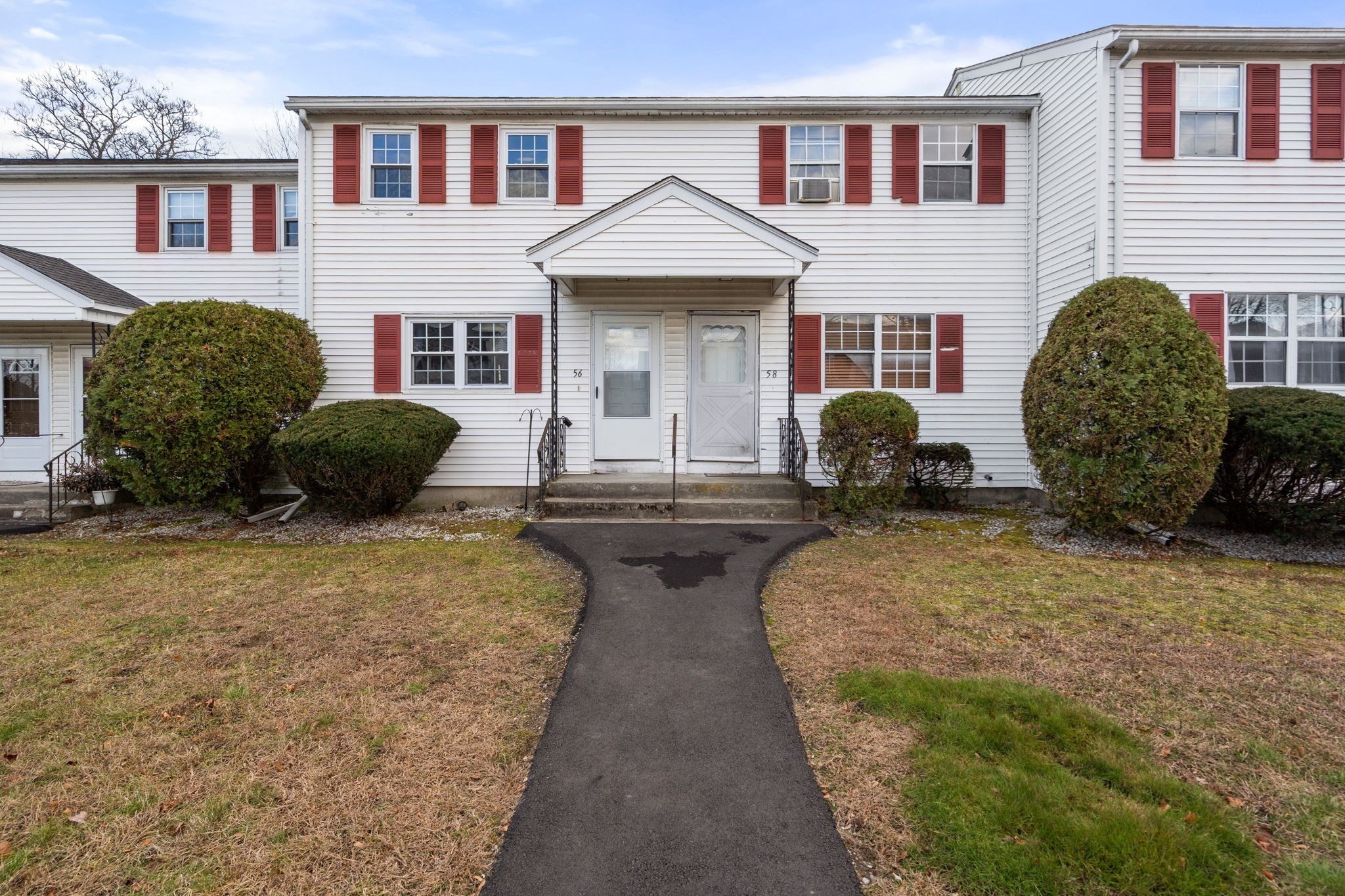 56 Arnold Ave Unit 56, Lowell, MA 01852 - Image 1