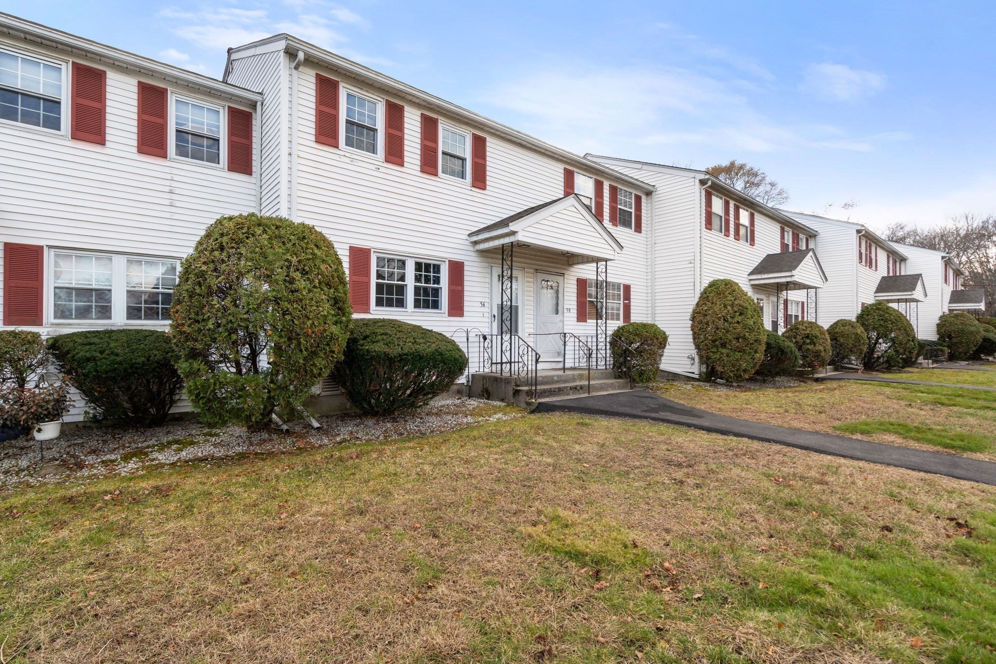 56 Arnold Ave Unit 56, Lowell, MA 01852 - Image 2