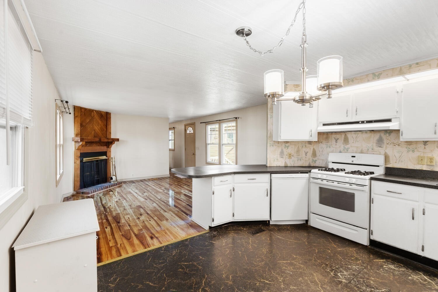 251 Newbury Street Unit 23, Peabody, MA 01960 - Image 13