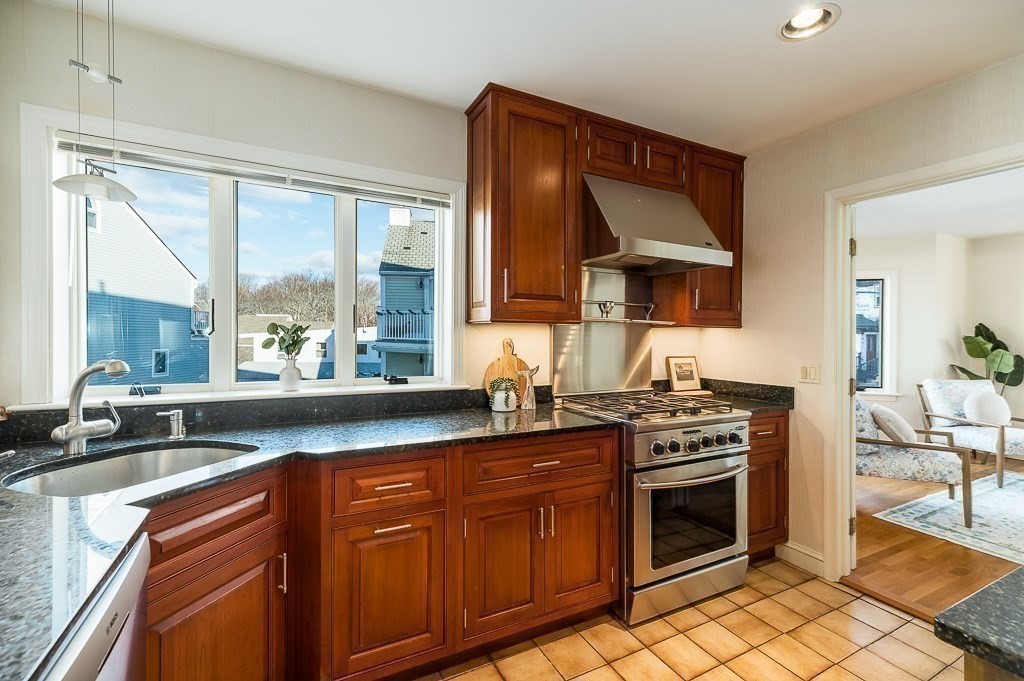 7 Rackliffe St Unit H1, Gloucester, MA 01930 - Image 10