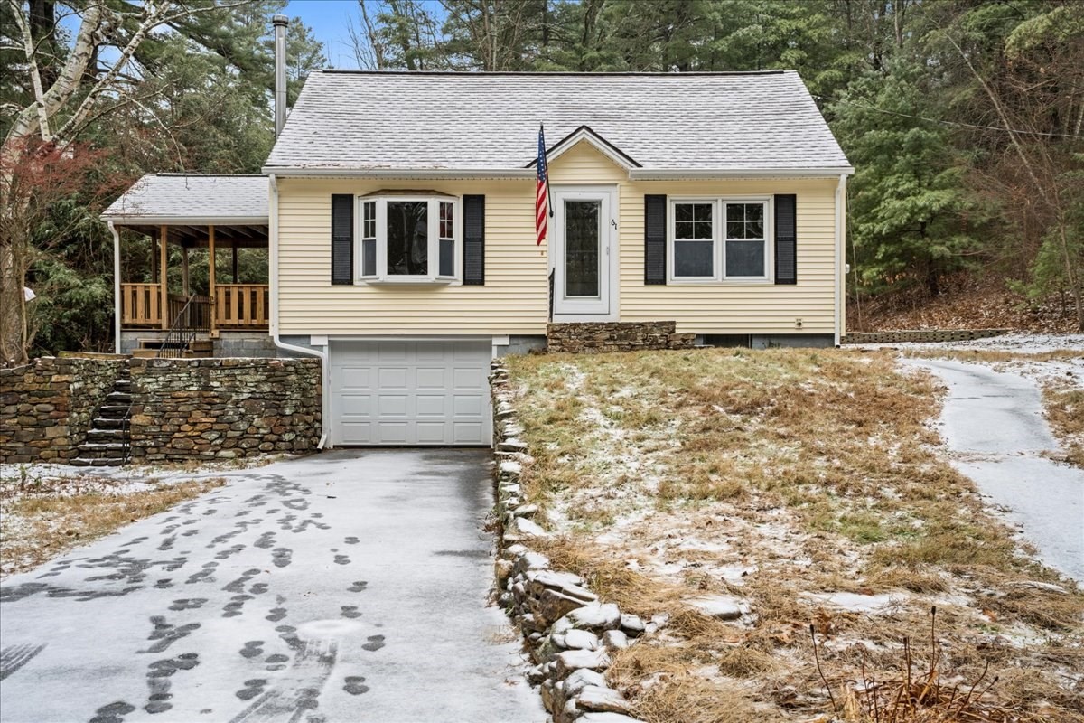 61 Sturbridge Rd, Holland, MA 01521