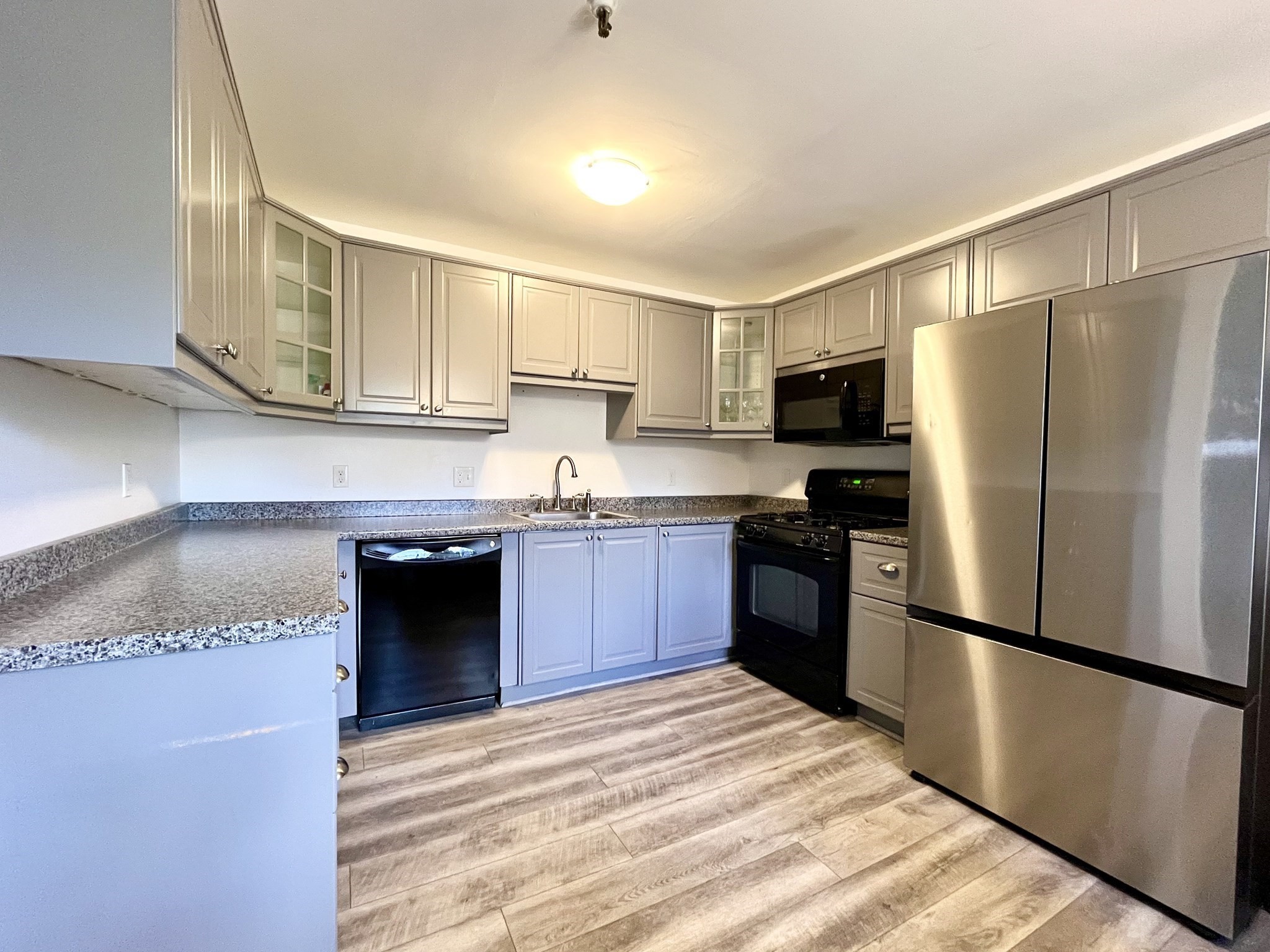 74 Tennis Plaza Rd Unit 34, Dracut, MA 01826 - Image 2