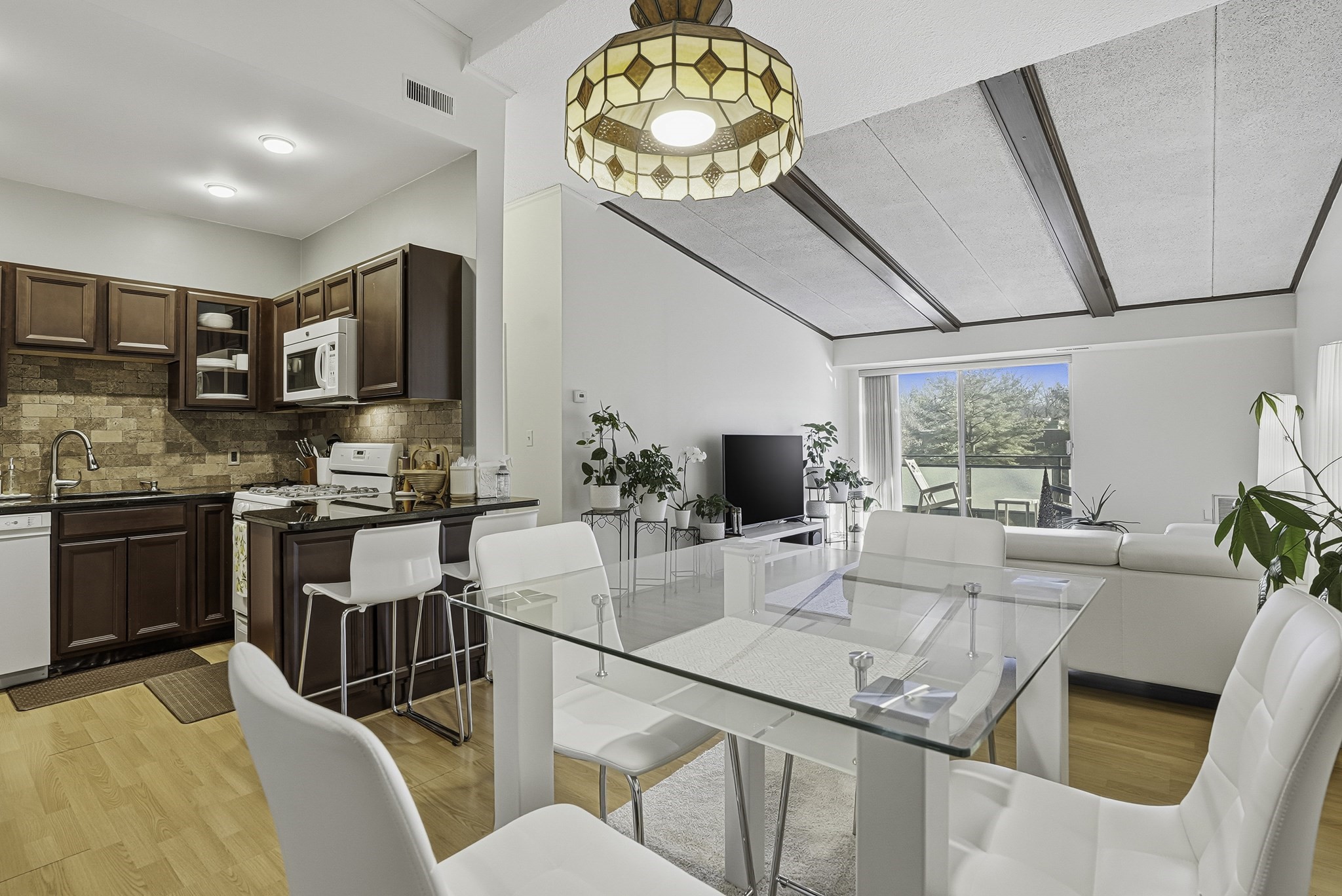 57 Broadlawn Park Unit 4B, West Roxbury, Boston, MA 02467 - Image 4