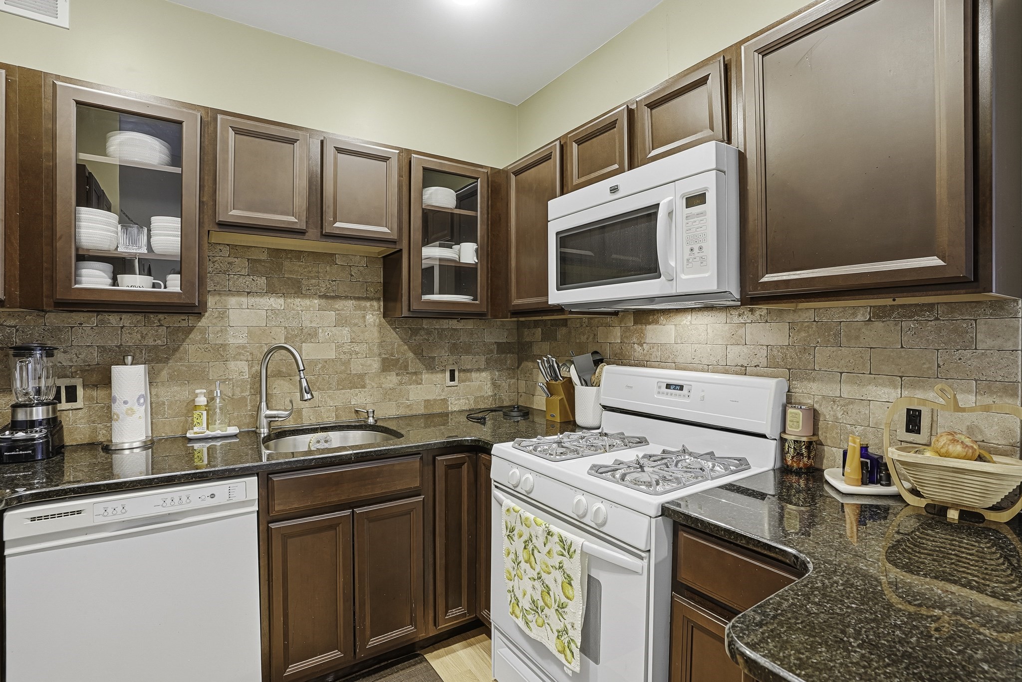 57 Broadlawn Park Unit 4B, West Roxbury, Boston, MA 02467 - Image 9