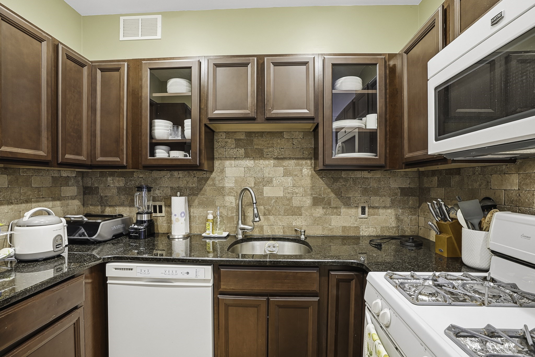 57 Broadlawn Park Unit 4B, West Roxbury, Boston, MA 02467 - Image 10