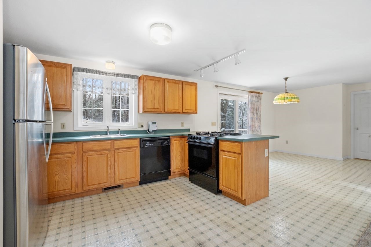 11 Old Hickory Road, Tyngsborough, MA 01879 - Image 4