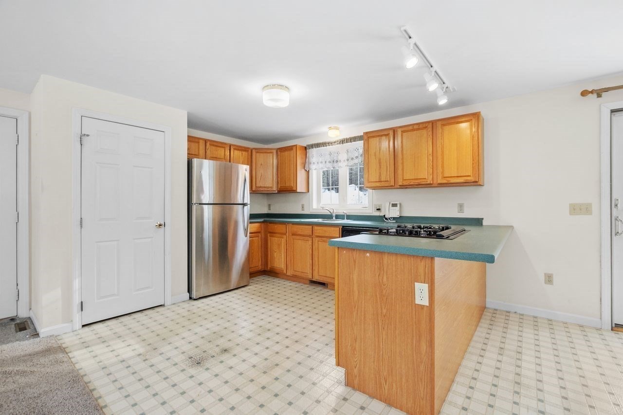 11 Old Hickory Road, Tyngsborough, MA 01879 - Image 7