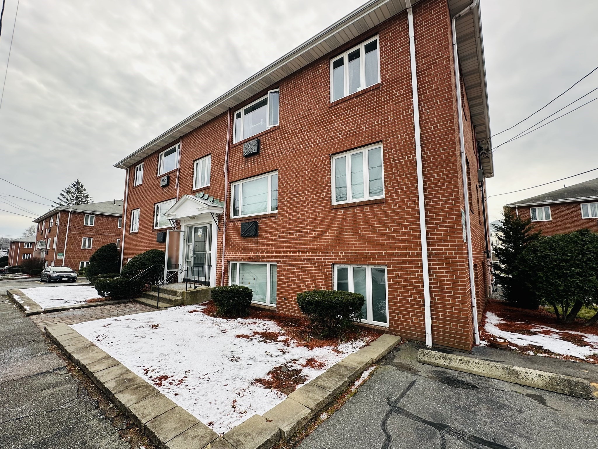 38 Carey Avenue Unit 6, Watertown, MA 02472 - Image 1