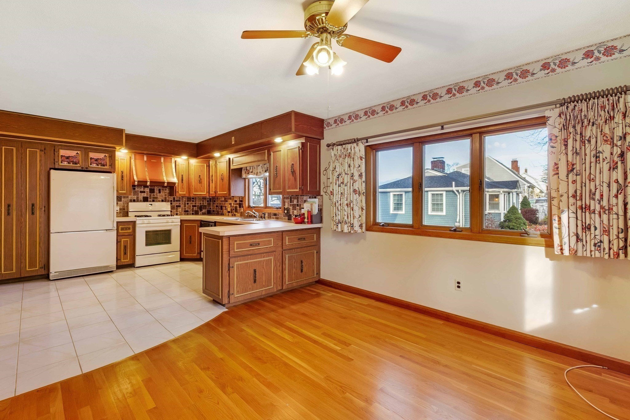 148 Beech Ave, Melrose, MA 02176 - Image 10