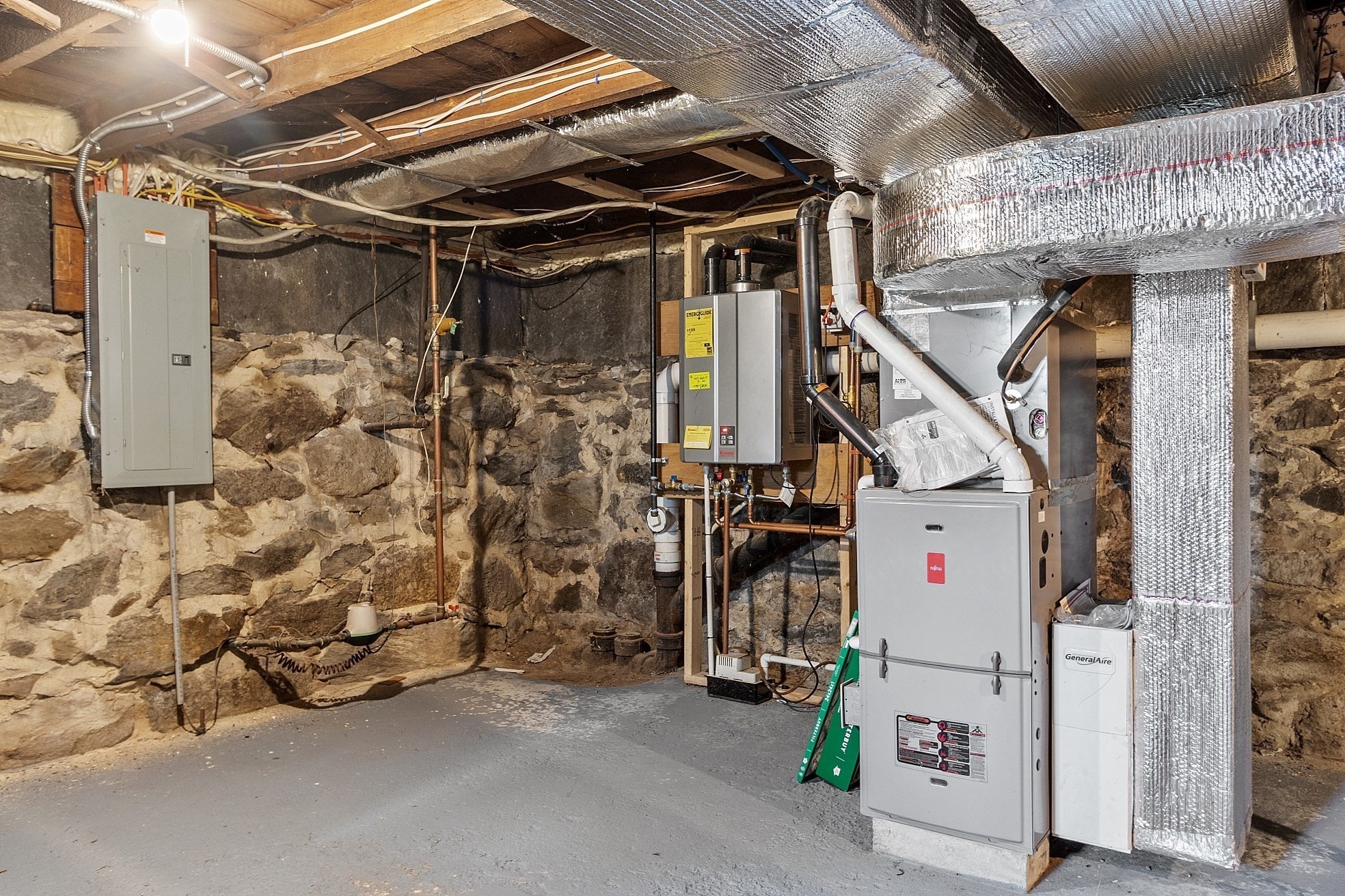 459 High St, Clinton, MA 01510 - Image 33