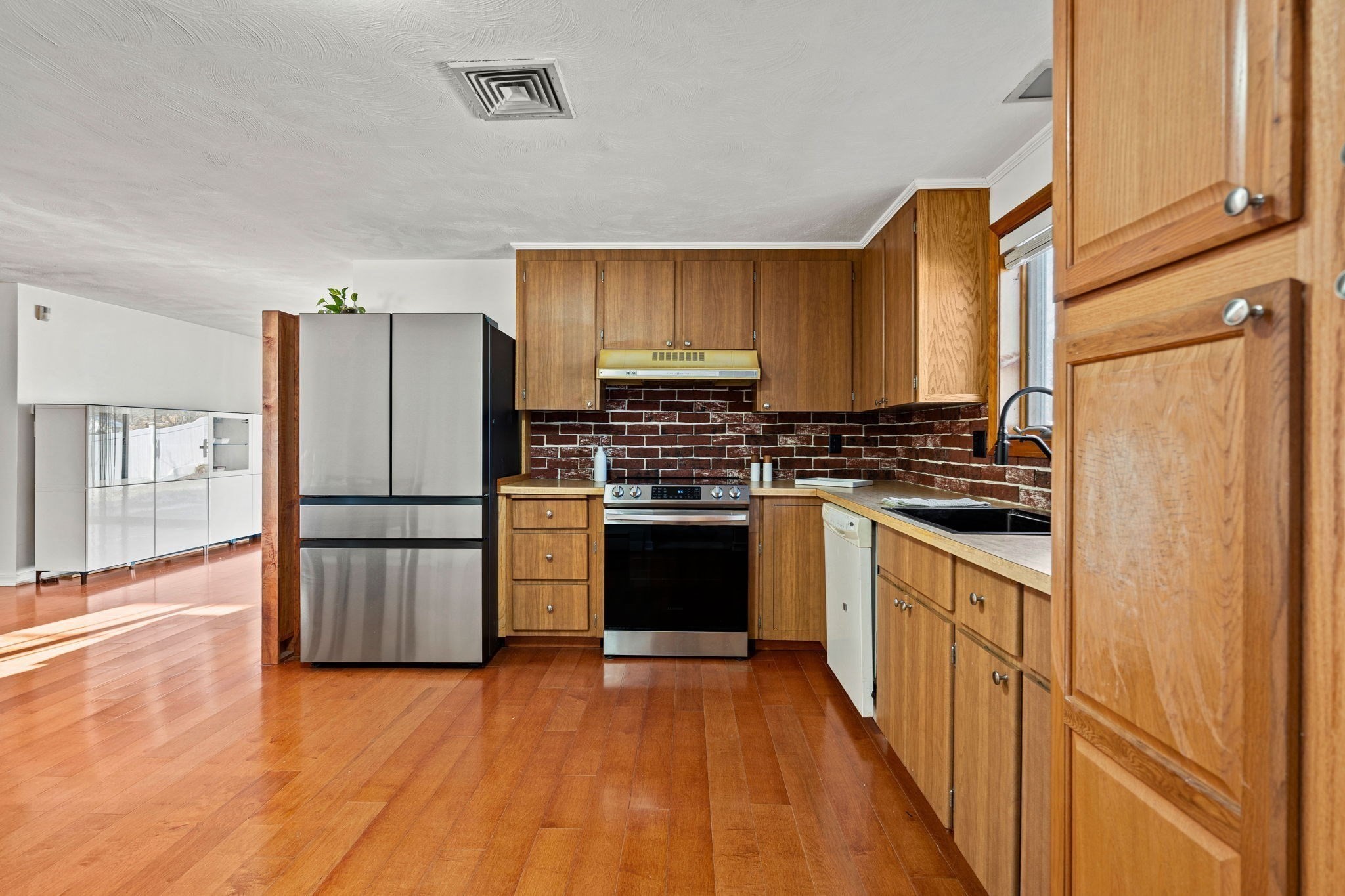 143 Winona Street, Peabody, MA 01960 - Image 11