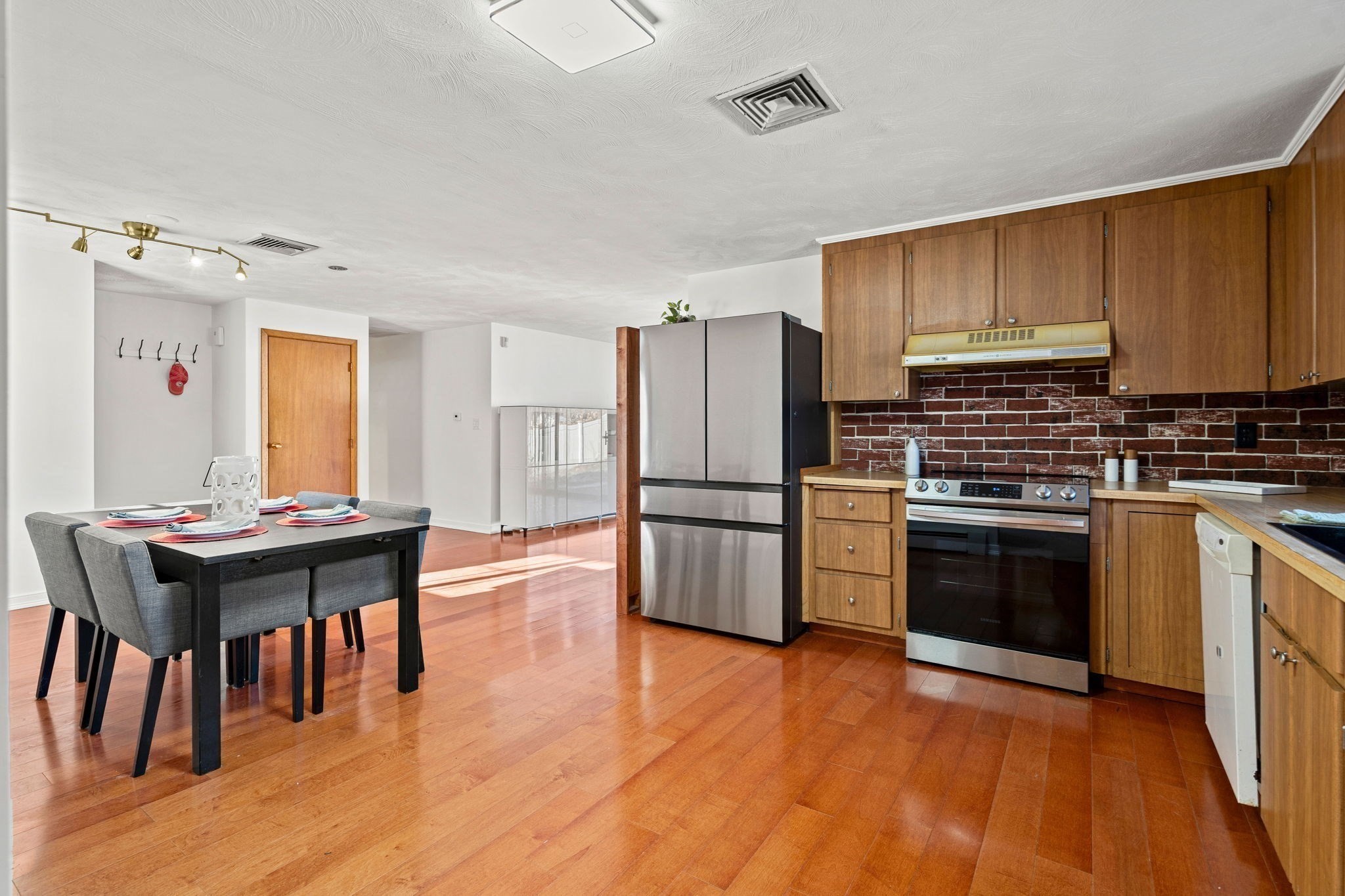 143 Winona Street, Peabody, MA 01960 - Image 9