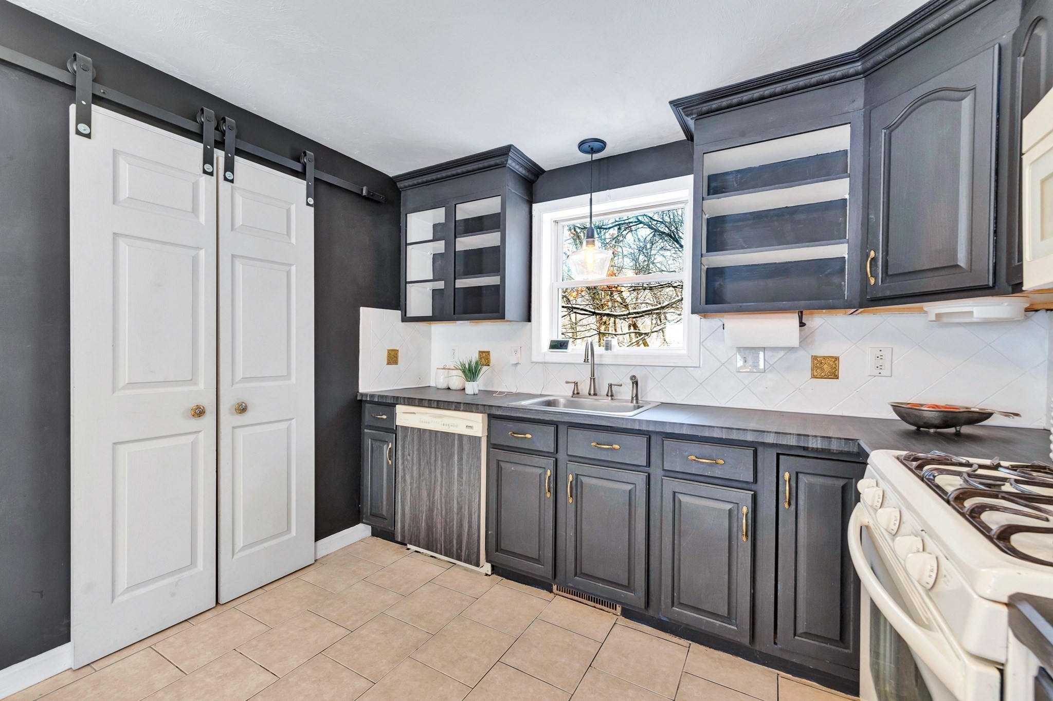 173 Brook St, Dracut, MA 01826 - Image 6