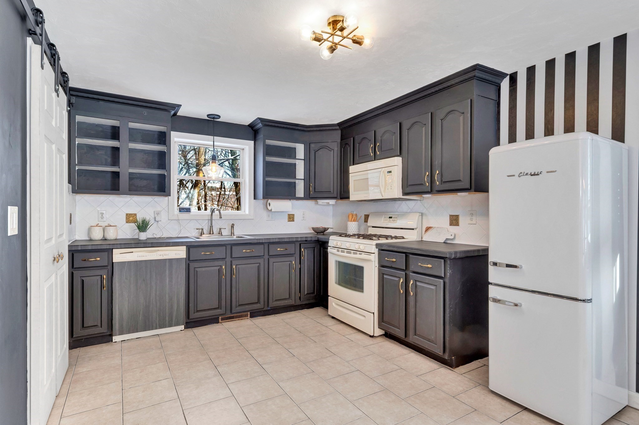 173 Brook St, Dracut, MA 01826 - Image 8