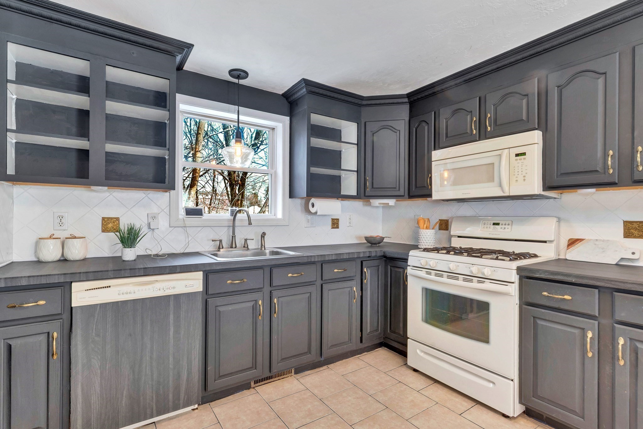 173 Brook St, Dracut, MA 01826 - Image 9