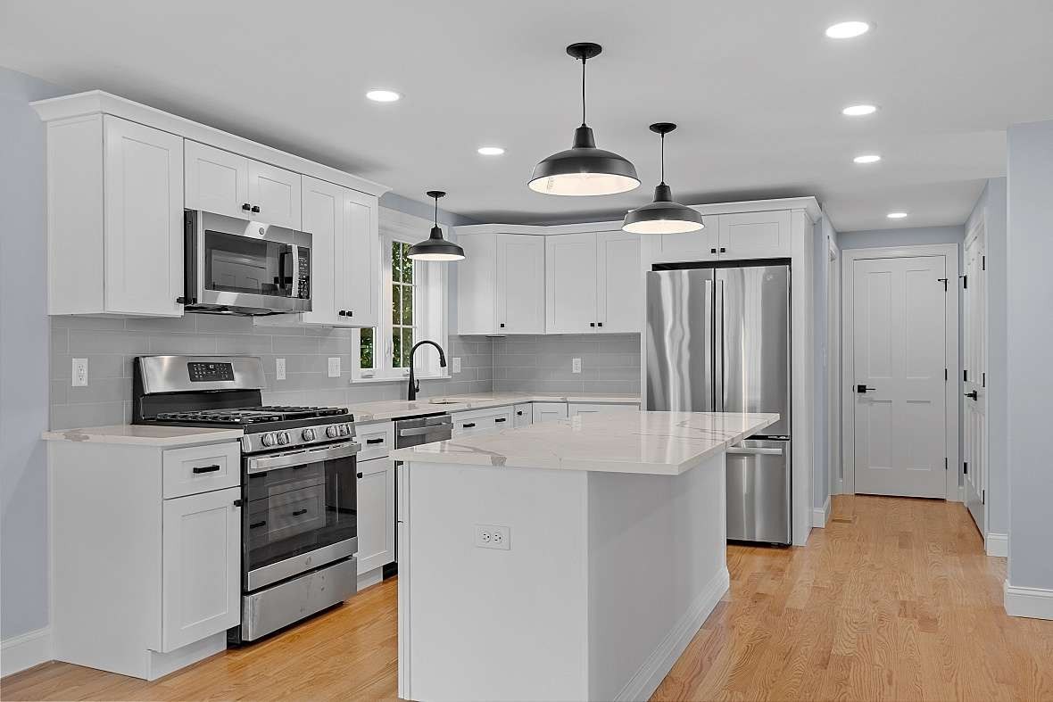 1 Tremblay Ave, Tewksbury, MA 01876 - Image 7