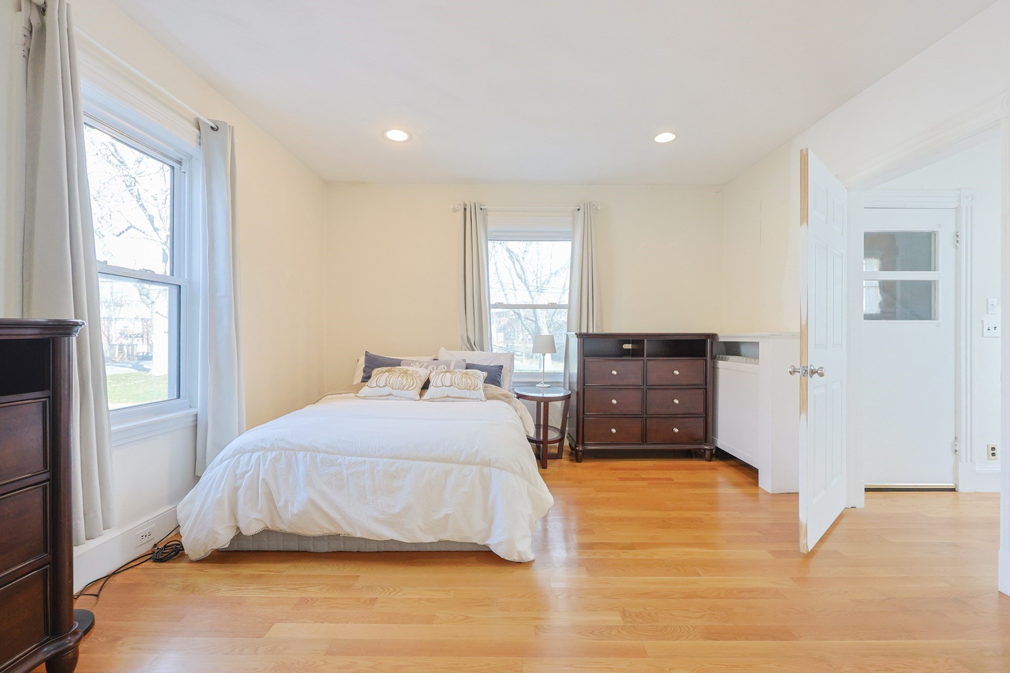 35 Miller Stile Rd, Quincy, MA 02169 - Image 6