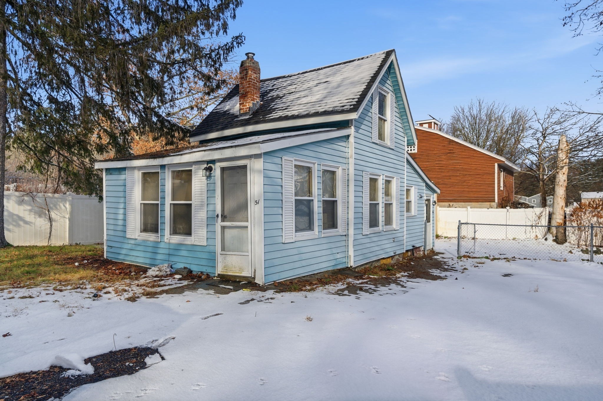 51 Bellevue Ave, Dracut, MA 01826