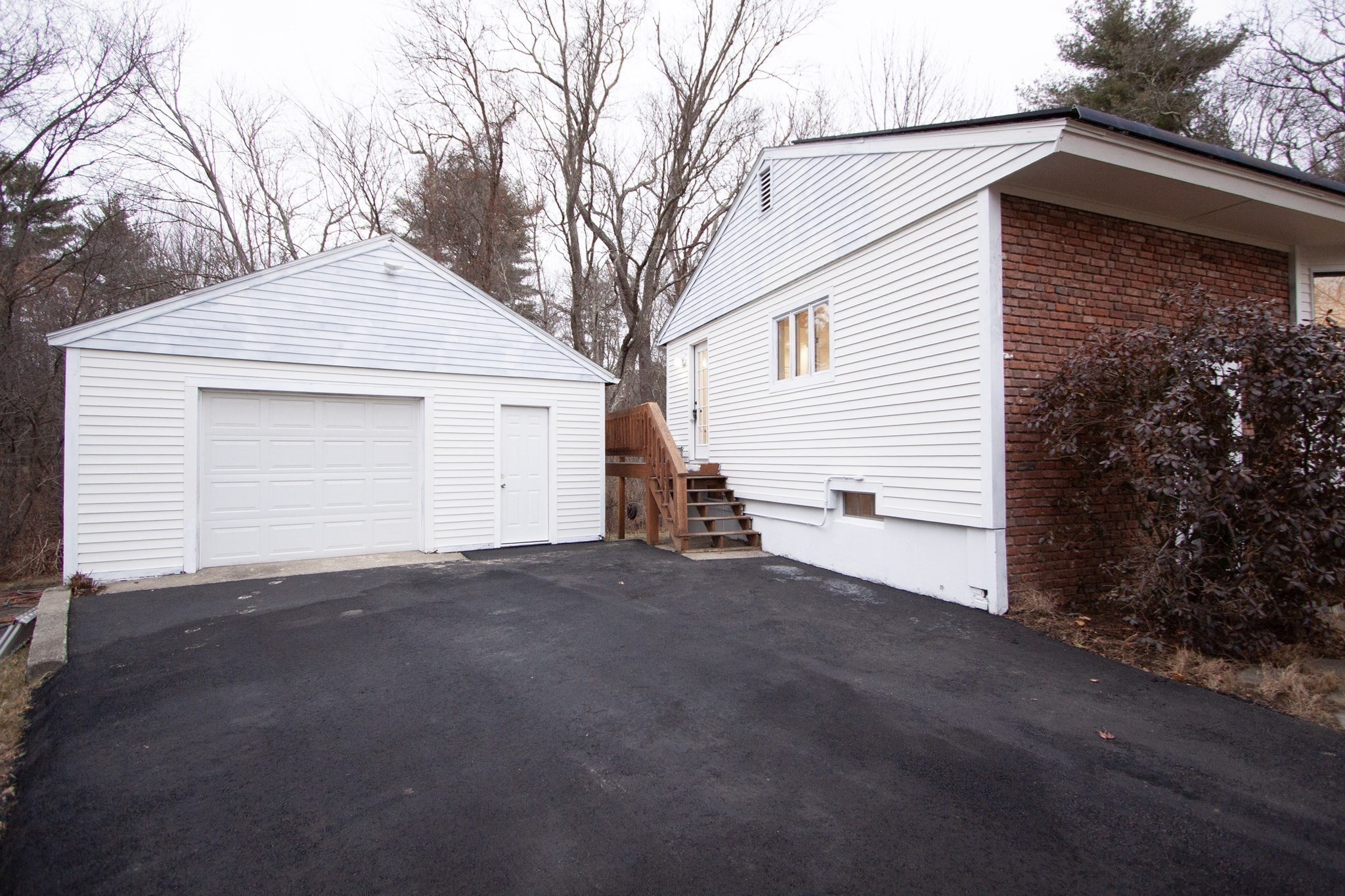 14 Bartlett St, Oxford, MA 01540 - Image 20