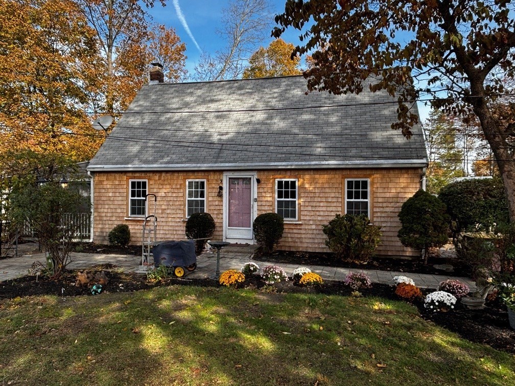 209 Lake Shore Dr, Weymouth, MA 02189 - Image 1