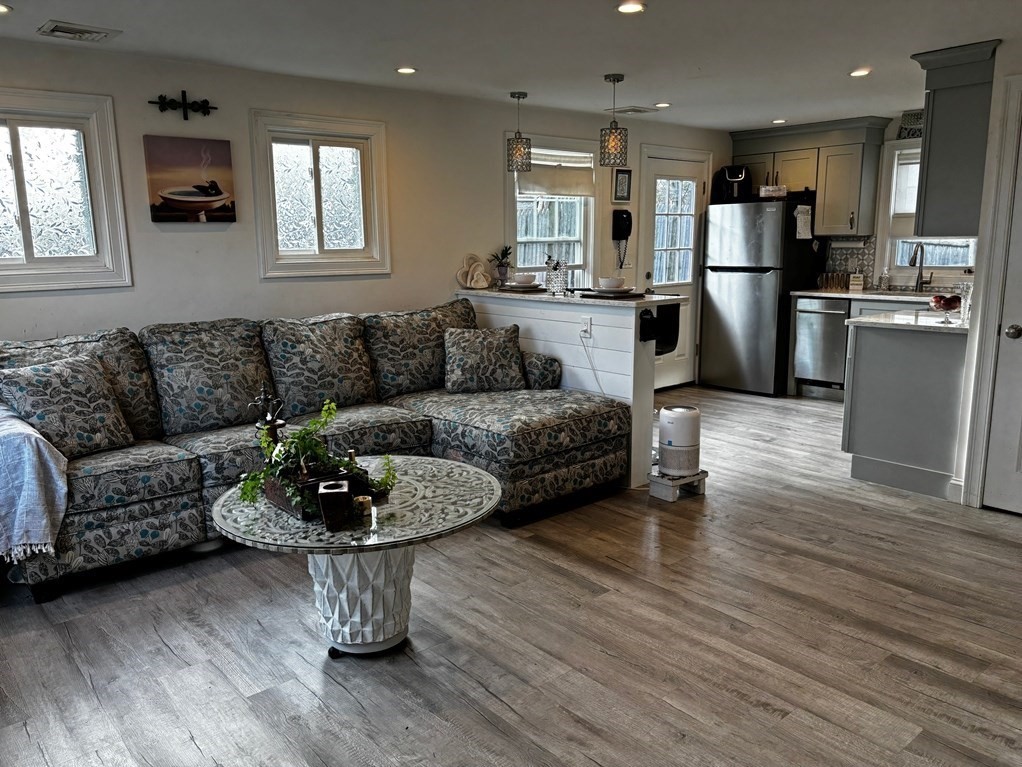 211 Lake Shore Dr, Weymouth, MA 02189 - Image 2