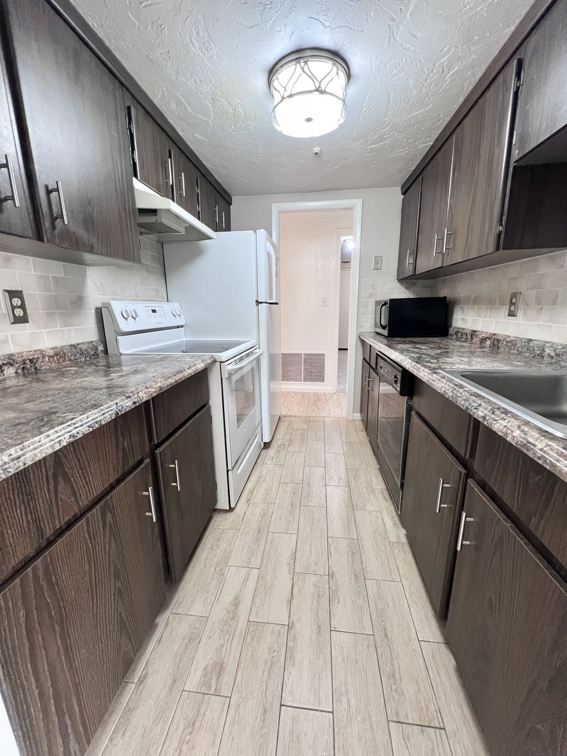 39 Christopher Unit B, Stoughton, MA 02072 - Image 11