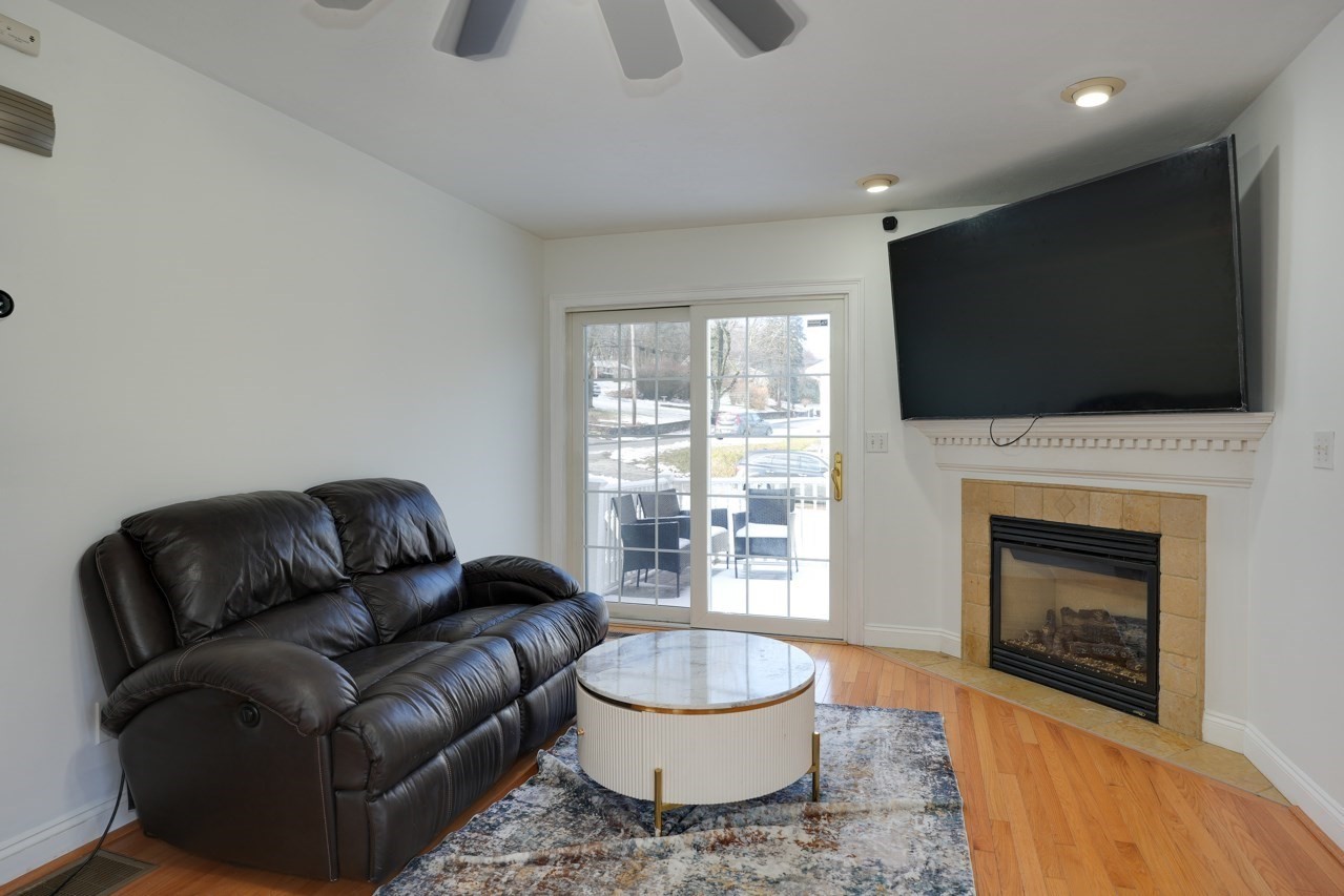 18 Lincoln Ave, Millbury, MA 01527 - Image 2