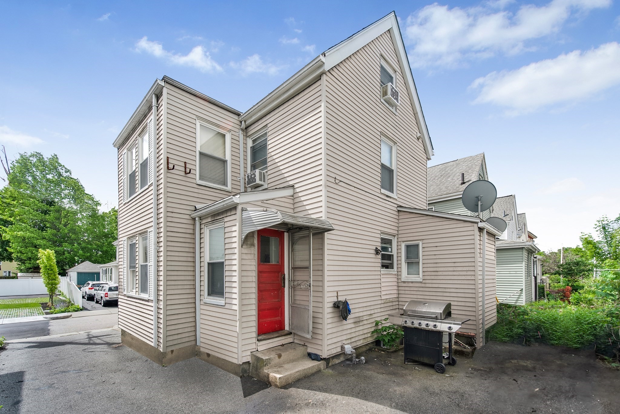 11 Murphy Ct, Newton, MA 02458 - Image 2