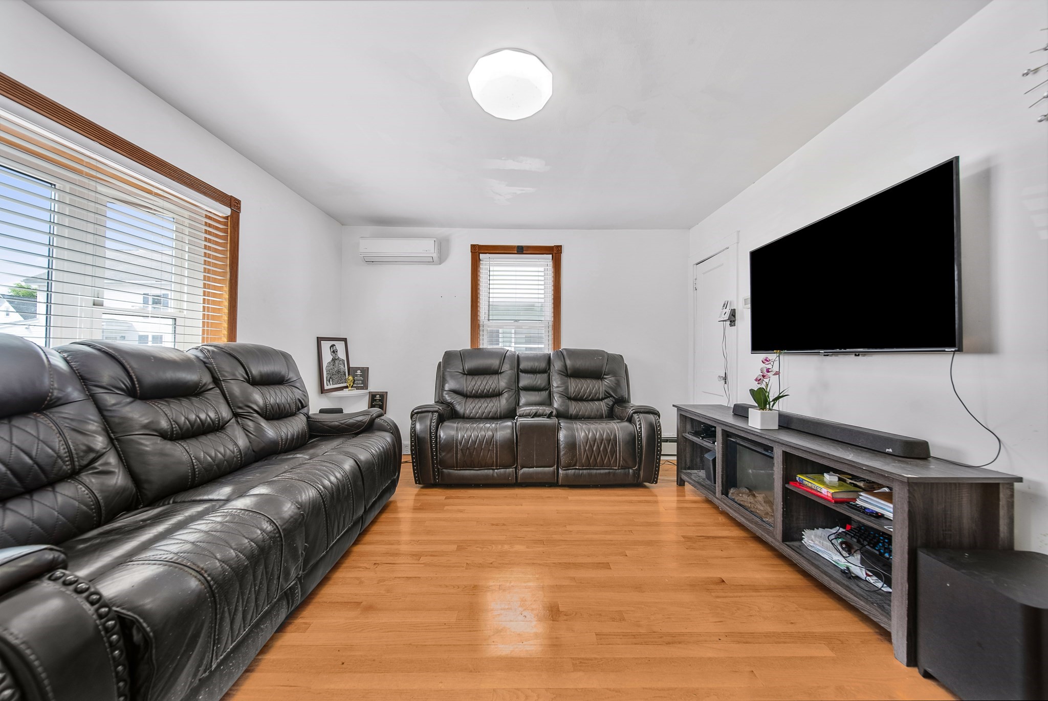 11 Murphy Ct, Newton, MA 02458 - Image 4