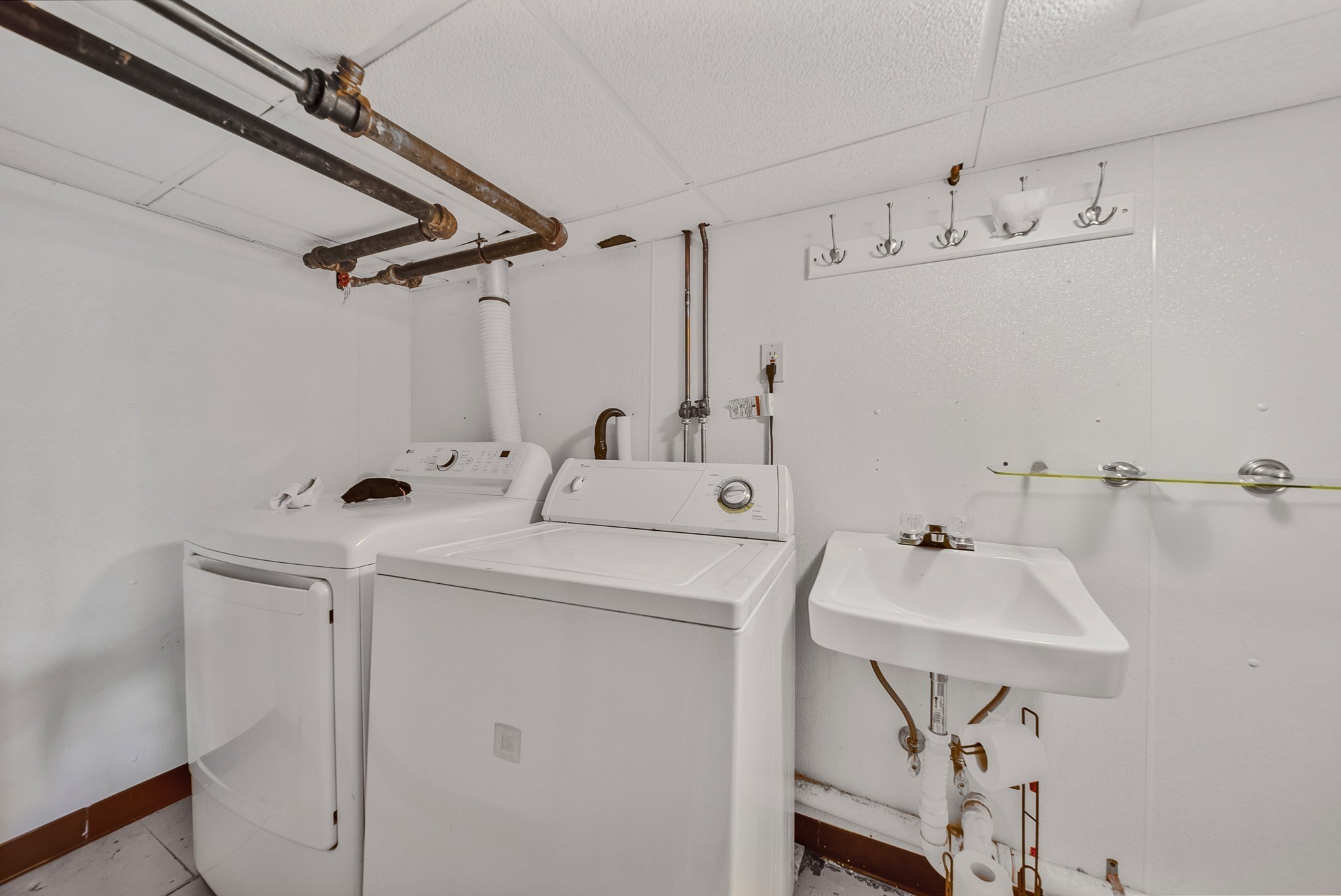 11 Murphy Ct, Newton, MA 02458 - Image 33