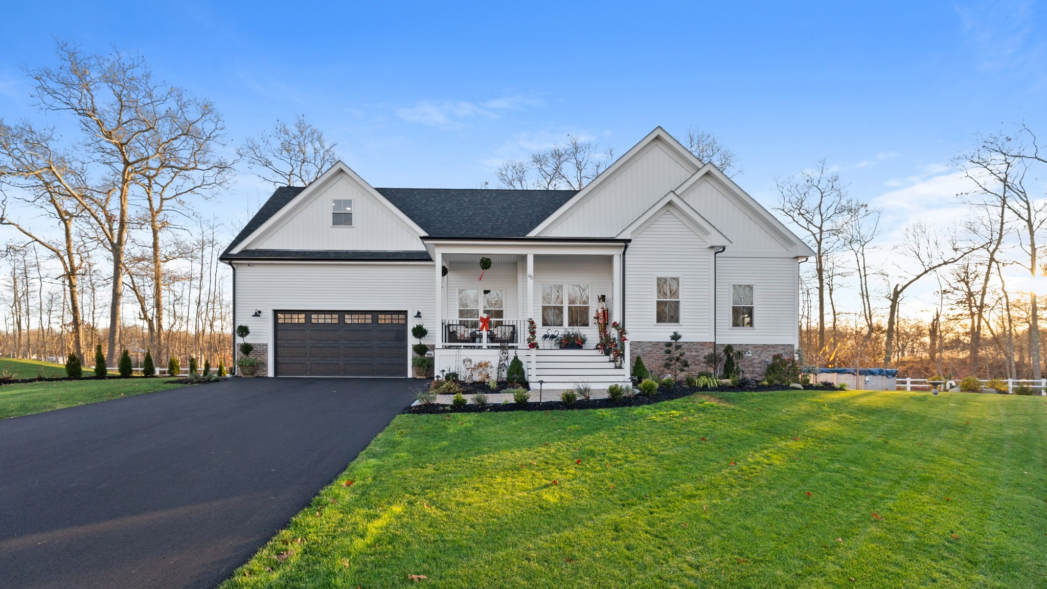 46 Magnolia Dr, Swansea, MA 02777 - Image 1