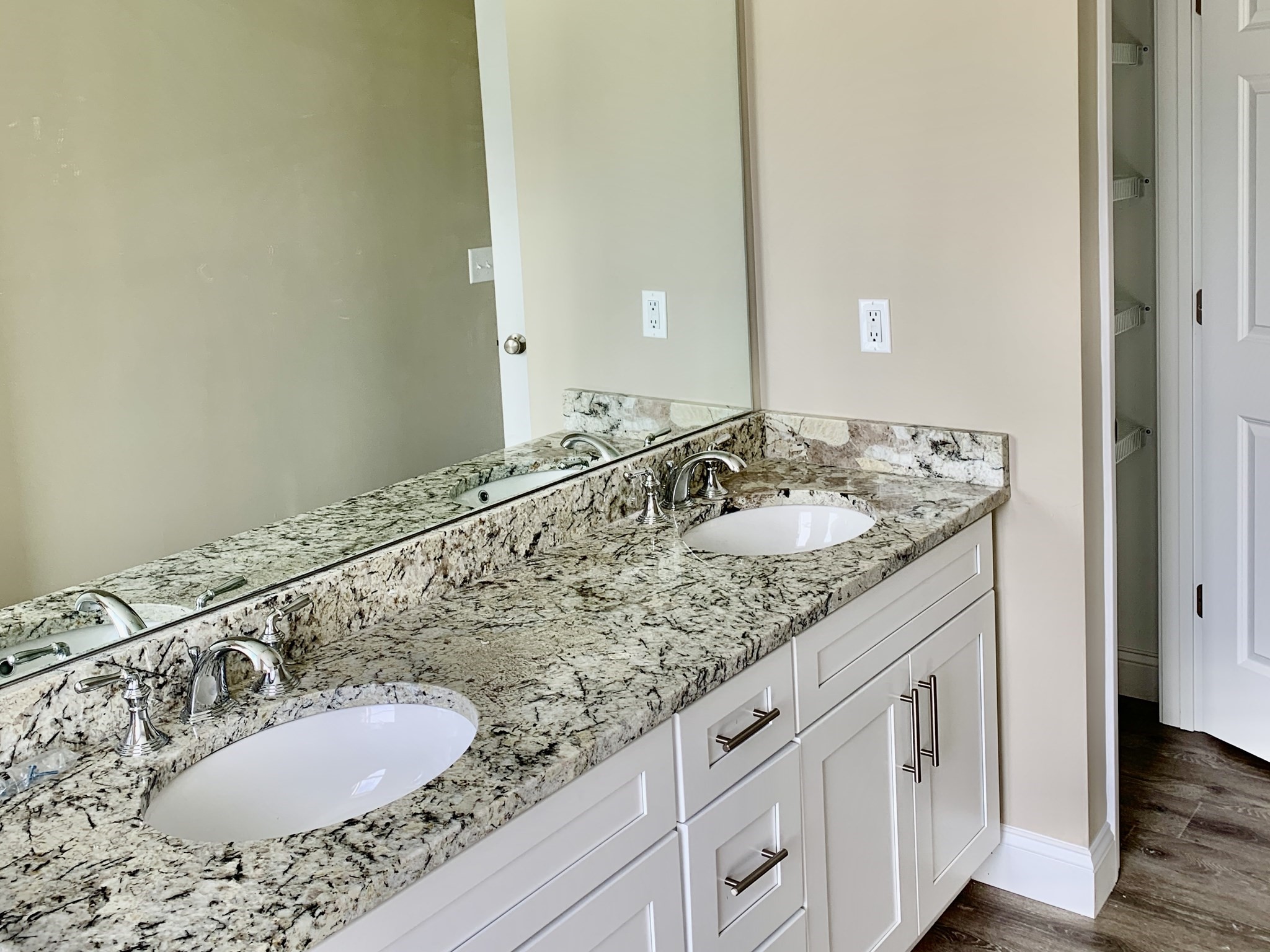 18 Burgess St, Lowell, MA 01851 - Image 11