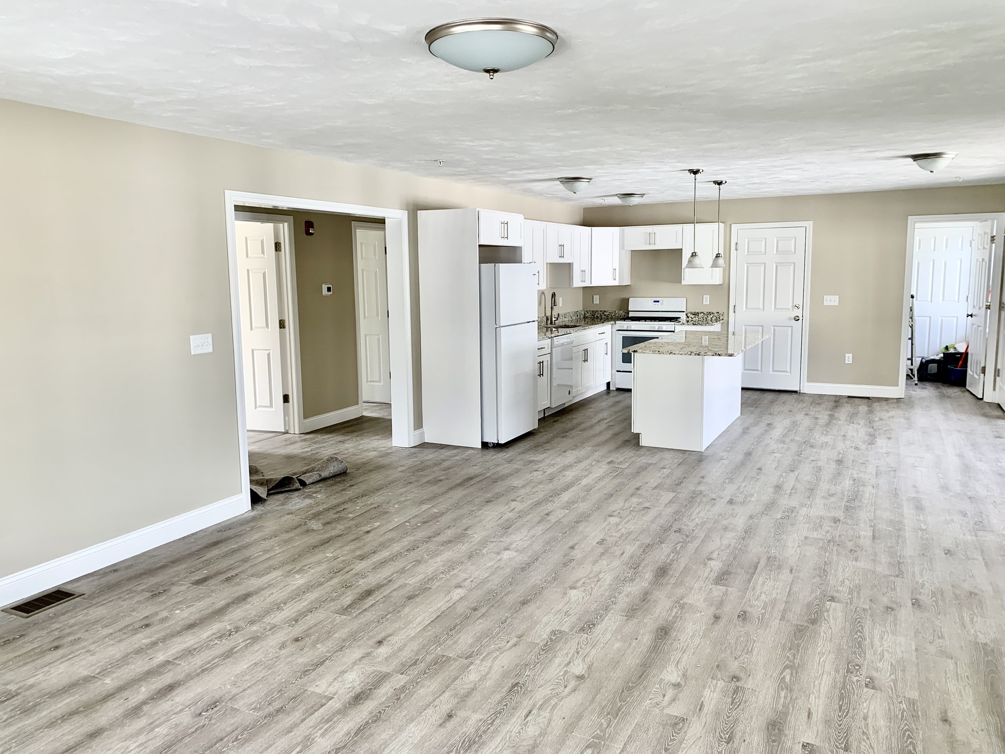 18 Burgess St, Lowell, MA 01851 - Image 7