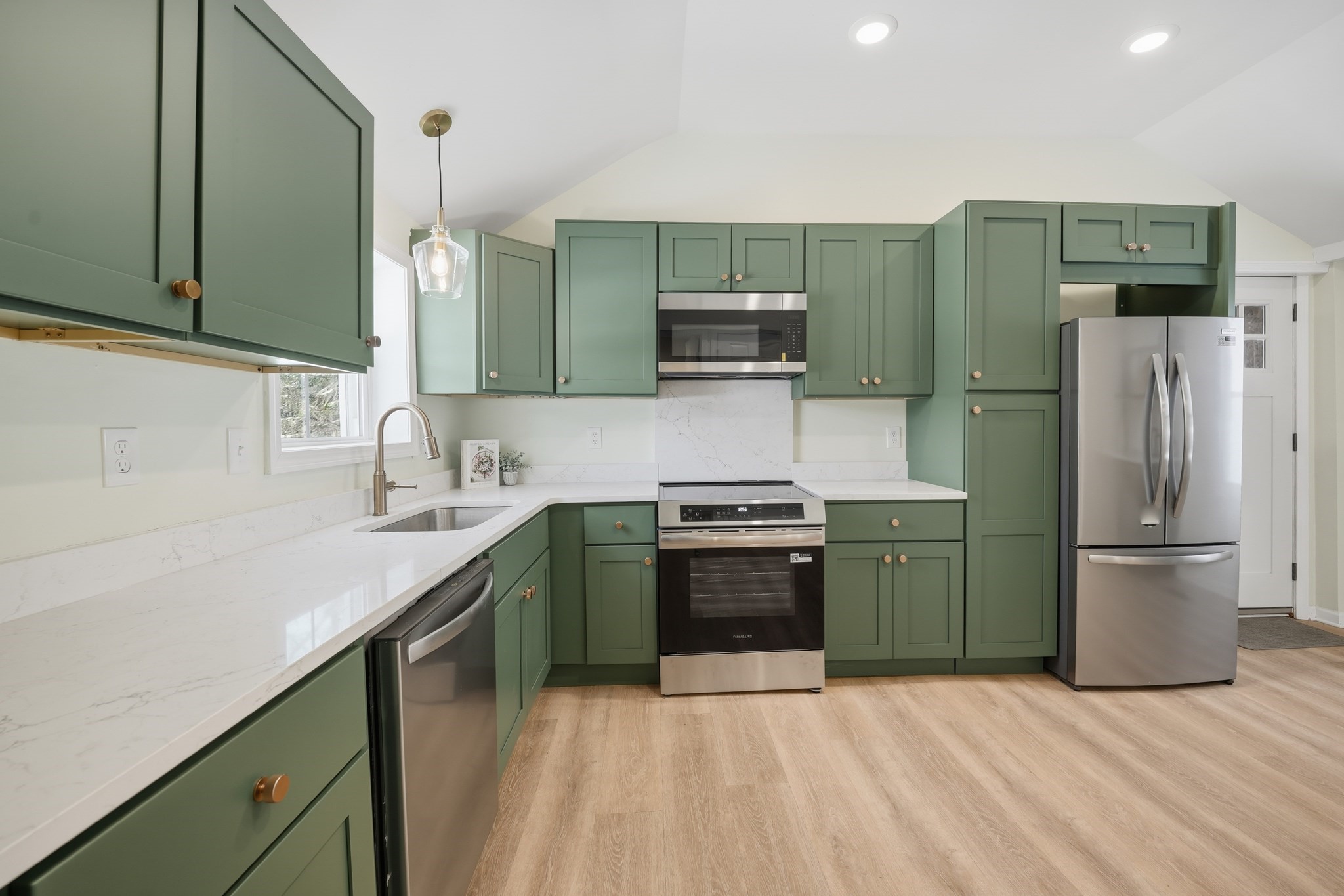 436 Holyoke St, Ludlow, MA 01056 - Image 4