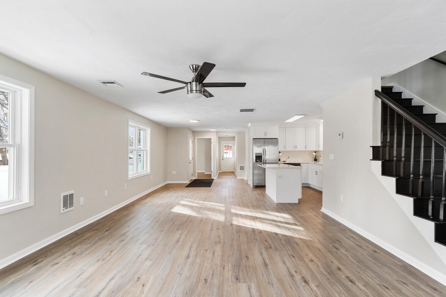 31 Court St, Lowell, MA 01852 - Image 2