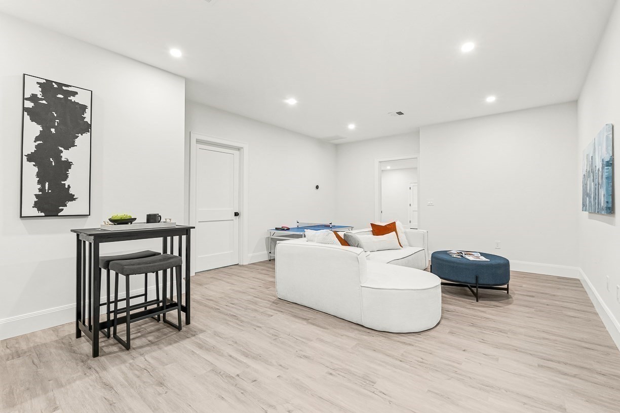 8 Oakdale Ave, Wellesley, MA 02482 - Image 27