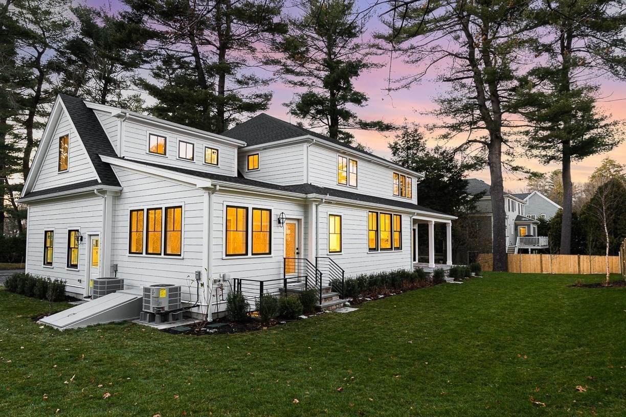 8 Oakdale Ave, Wellesley, MA 02482 - Image 34