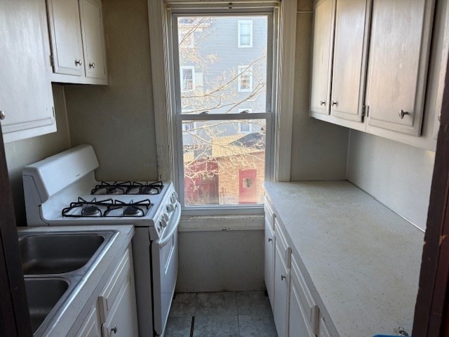 644 King Philip St, Fall River, MA 02724 - Image 9